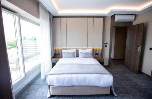 Topkapi Hotel | Discover Comfort at The Green Hotel - Family-Friendly Retreat