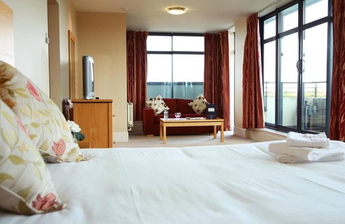 Clondalkin Hotel | Discover The Green Isle Hotel Dublin: Family-Friendly Stay