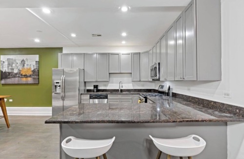 Washington Park Condo | The Green Oasis- 4bdrm 3bath Condo- 11 mins from DTWN