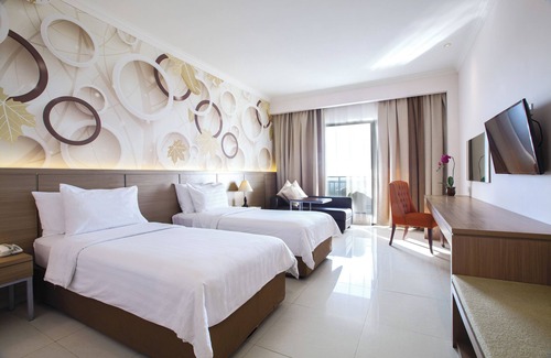 Megamendung Hotel | Discover The Green Peak: ARTOTEL Curated Awaits You