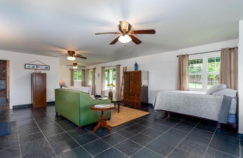 Pupukea Apartment | Cozy Green Pineapple Studio: Family-Friendly with Kitchen