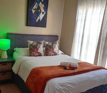 Bloubergstrand Bed & Breakfast | The Greenfields Suite