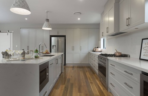 Pokolbin House | Discover The Greenhouse: Premier Stay in Hunter Valley