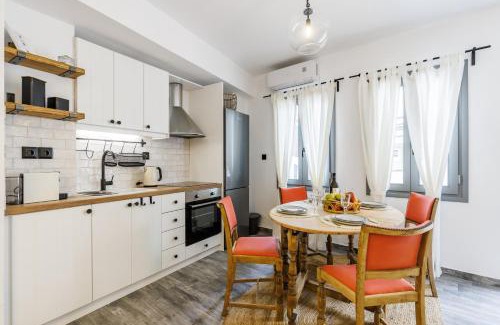 Skopelos Apartment | Your Ideal Getaway at The Grey Home with Ocean Views