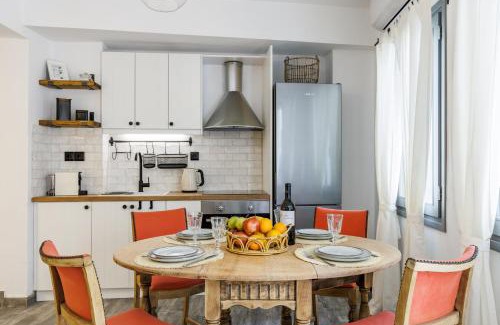 Skopelos Apartment | Your Ideal Getaway at The Grey Home with Ocean Views