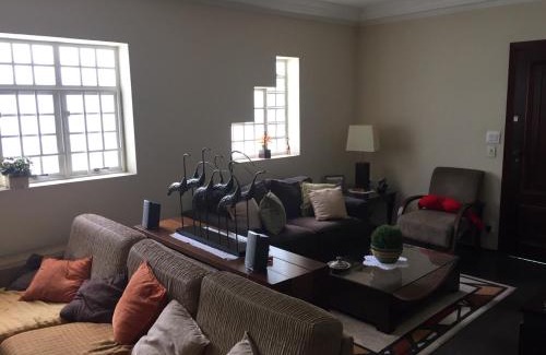 Campinas House | The grey house centrally located