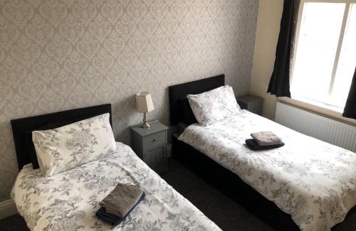 Scunthorpe Hotel | Discover The Grosvenor Free House: Pool & Restaurant Awaits
