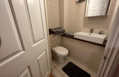 Eltham West Apartment | Cozy Ground Floor Apartment Perfect for Families