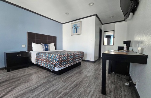 Central San Pedro Hotel | Cozy Stay at The Guest Harbor Inn - San Pedro's Gem