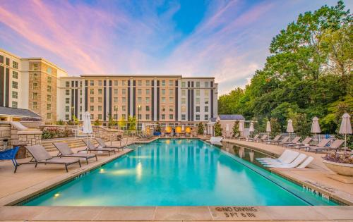 Whitehaven Hotel | Relaxing Escape at The Guest House at Graceland: 4-Star Stay