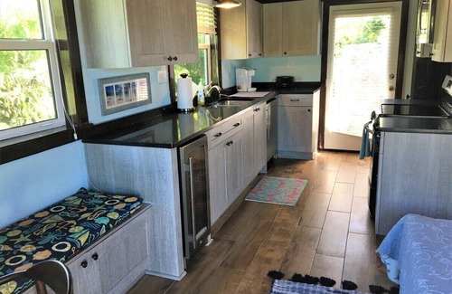 Great Cruz Bay Cottage | Discover The Guest House of Villa Solare: 10/10 Ocean View