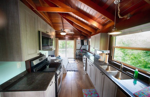 Great Cruz Bay Cottage | Discover The Guest House of Villa Solare: 10/10 Ocean View
