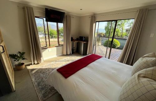 Kokstad Apartment | Family-Friendly Stay at The Guesthouse Kokstad - Great Value!