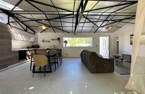 Nyls Villa | The guinguette under the mulberry trees