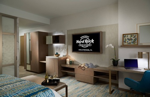 Hollywood Resort | Discover The Guitar Hotel at Seminole Hard Rock Resort