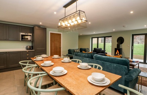 Sherborne Cottage | Pet-Friendly Gully Cottage: Unmatched Comfort in Sherborne