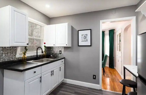 Redford House | Exceptional Stay at The Hazelton: Breakfast & Family Friendly