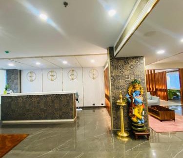 Kuppaayil Hotel | Discover The Habitat Suites: Family-Friendly with Pool