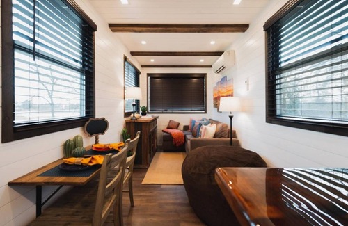 Waco Apartment | Charming Hacienda Container Tiny Home Near Magnolia Baylor