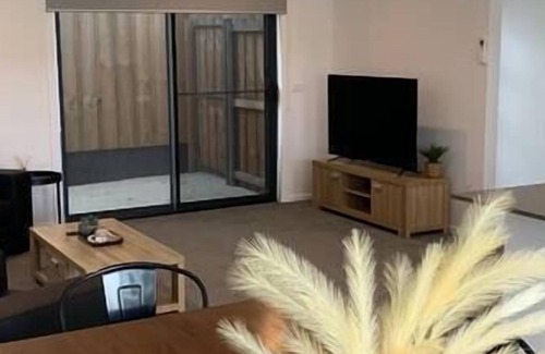 Blackmans Bay Villa | The Hacienda Modern, 3 bed 2 bath,15min to CBD