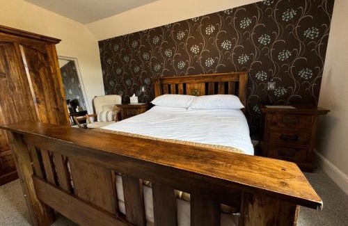Petersfield Hotel | Pet-Friendly Stay at The Half Moon - Great for Families!