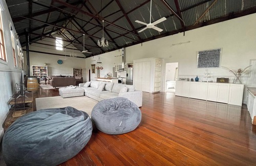 Millfield House | Experience The Hall - Your Ideal Getaway in Hunter Valley