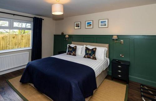Ballymena House | Exceptional Family Getaway at The Halfway House Pub