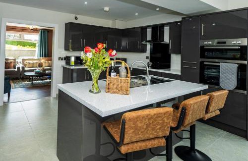 Ballymena House | Exceptional Family Getaway at The Halfway House Pub