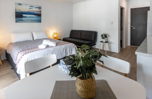Dolphin Heads Resort | Relax at The Hamilton @ Dolphin Heads with Ocean Views