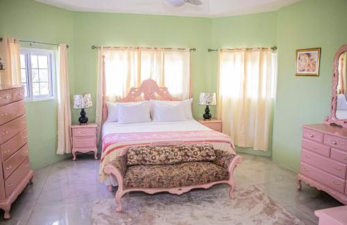 Mammee Bay Villa | Explore The Hamilton's Nature Villa: Family-Friendly Retreat