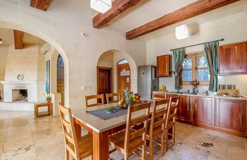 Ta' Għammar Villa | Discover The Hamlet 3 Holiday Home with Private Pool & Spa
