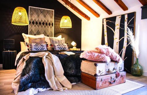 Cenizate Villa | Discover THE HAMLET: Pet-Friendly Escapes Await You
