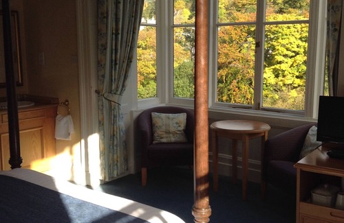 Llangollen Hotel | Discover The Hand Hotel: Family-Friendly with Restaurant & Breakfast