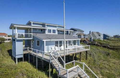 Pine Knoll Shores House | Oceanfront Escape at The Hanner Home - Family Friendly