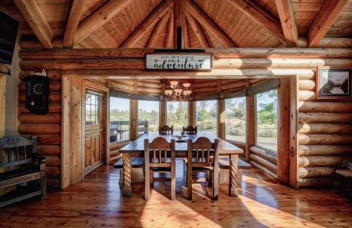 Shasta Lake House | Cozy Happy Bear Lodge - 4 BR Cabin, Pet & Child Friendly