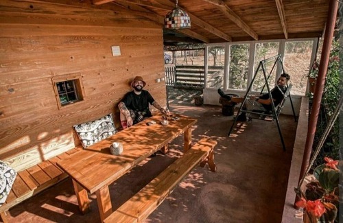 Ioannina Cottage | Cozy Getaway at The Happy Cottage - Pet & Child Friendly