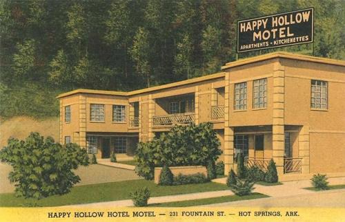 Hot Springs Hotel | Delightful Stay at The Happy Hollow – Oceanfront Bliss