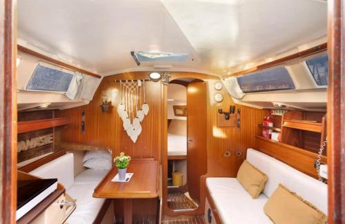 Viana do Castelo Boat Rental | Family-Friendly Stay at The Happy Sailor Hotel