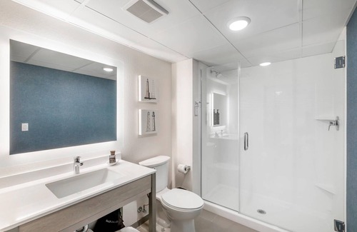 Port Washington Hotel | Discover The Harborview: Eco-Friendly Comfort Awaits