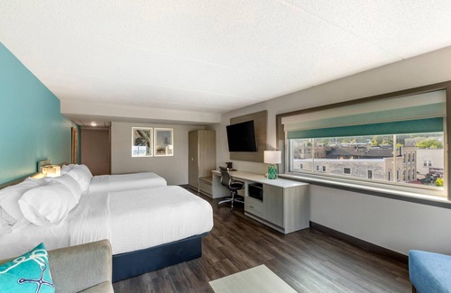 Port Washington Hotel | Discover The Harborview: Eco-Friendly Comfort Awaits