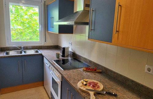 Platja d'Aro Apartment | Harbour Flat: Guest Rated 10/10, Pet & Child Friendly