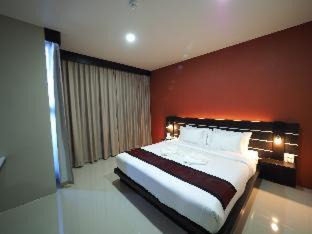 Talat Hotel | Budget-Friendly Stay at The Harbour Front Hotel