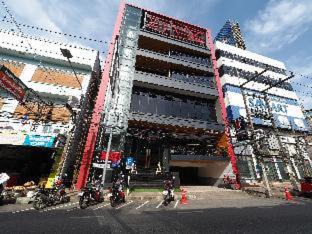 Talat Hotel | Budget-Friendly Stay at The Harbour Front Hotel