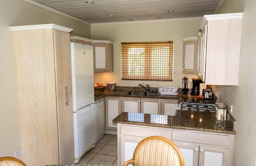Rodney Bay Villa | Experience Oceanfront Bliss at The Harbour Hotel
