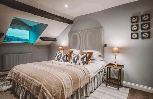 Bowland Bridge Hotel | Discover The Hare & Hounds Inn: Pet-Friendly Retreat