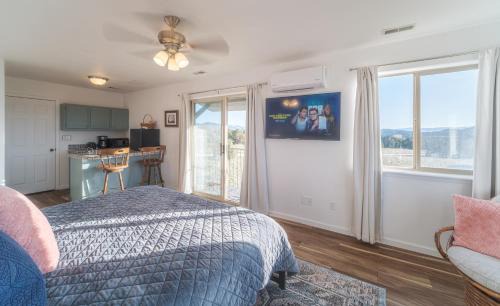 Spring City House | Relaxing Harmony Studio at Wind Walker Homestead Retreat