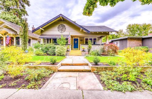 Harrison Boulevard House | Family-Friendly Retreat at The Harrison House - 4 Stars