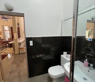 Esperaza House | Guest Rated 10/10 at The Hat Factory: Family-Friendly Stay