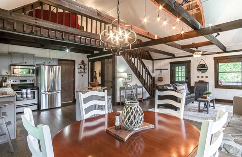 Suches Cabin | Relaxing Retreat: The Hatch Cabin on Trout River with Hot Tub