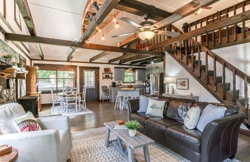 Suches Cabin | Relaxing Retreat: The Hatch Cabin on Trout River with Hot Tub
